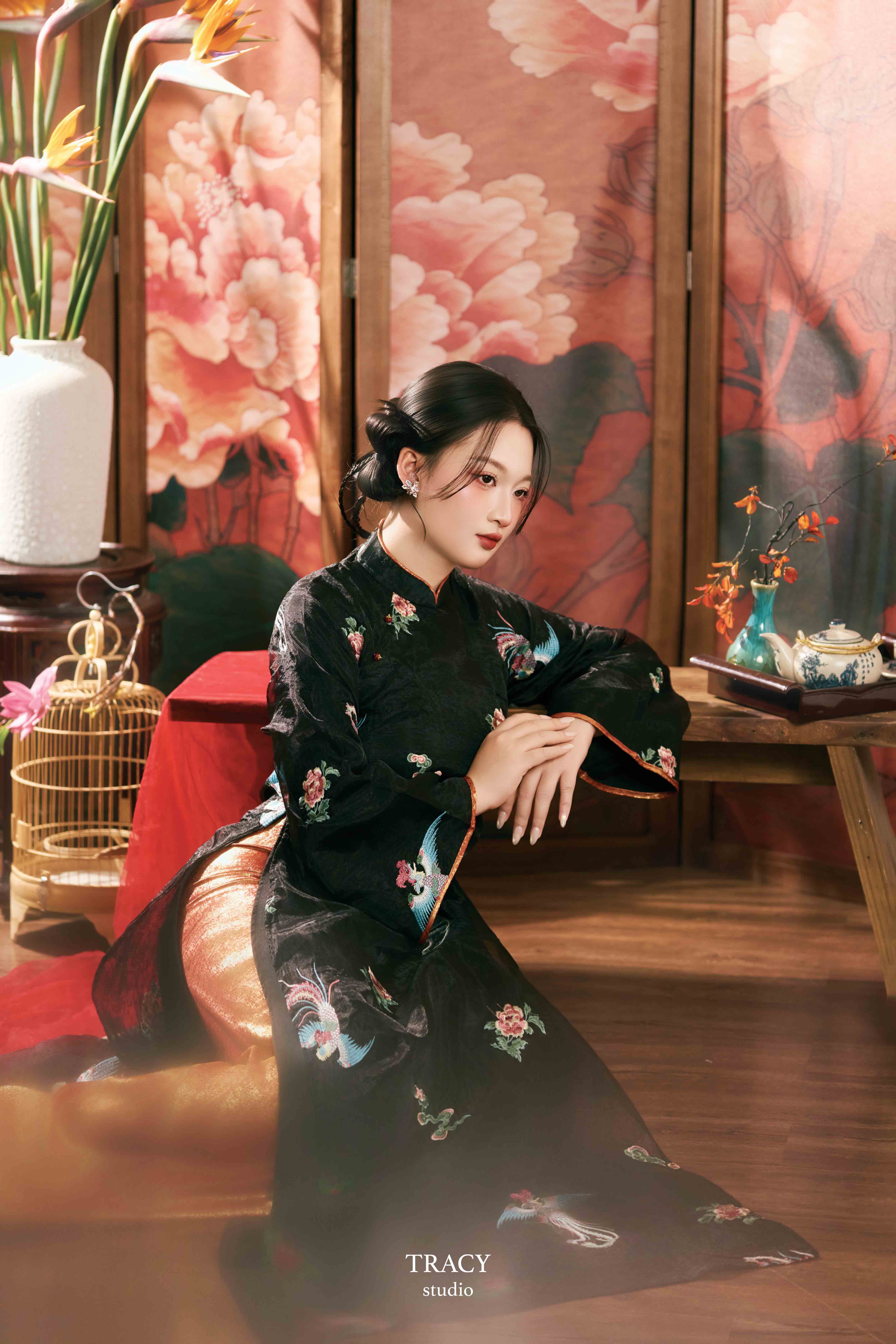 frontend/img/gallery/anh-tet-yem-ao-dai/tracy-studio-chup-ao-dai-tet-gam (3).jpg